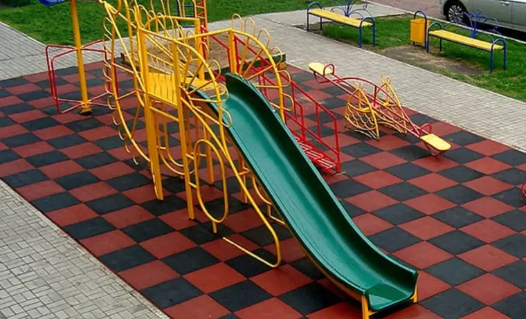 Резиновая разноцветная плита "Rubber Max Sport" для детской площадки (1000 х 1000 х 50 мм)#1