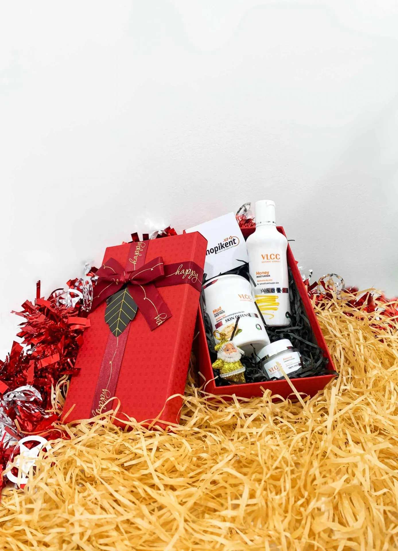 Подарочный набор - молочко для лица, маска для лица, крем для контура глаз, подарочная коробка n0218 SHK Gift#1
