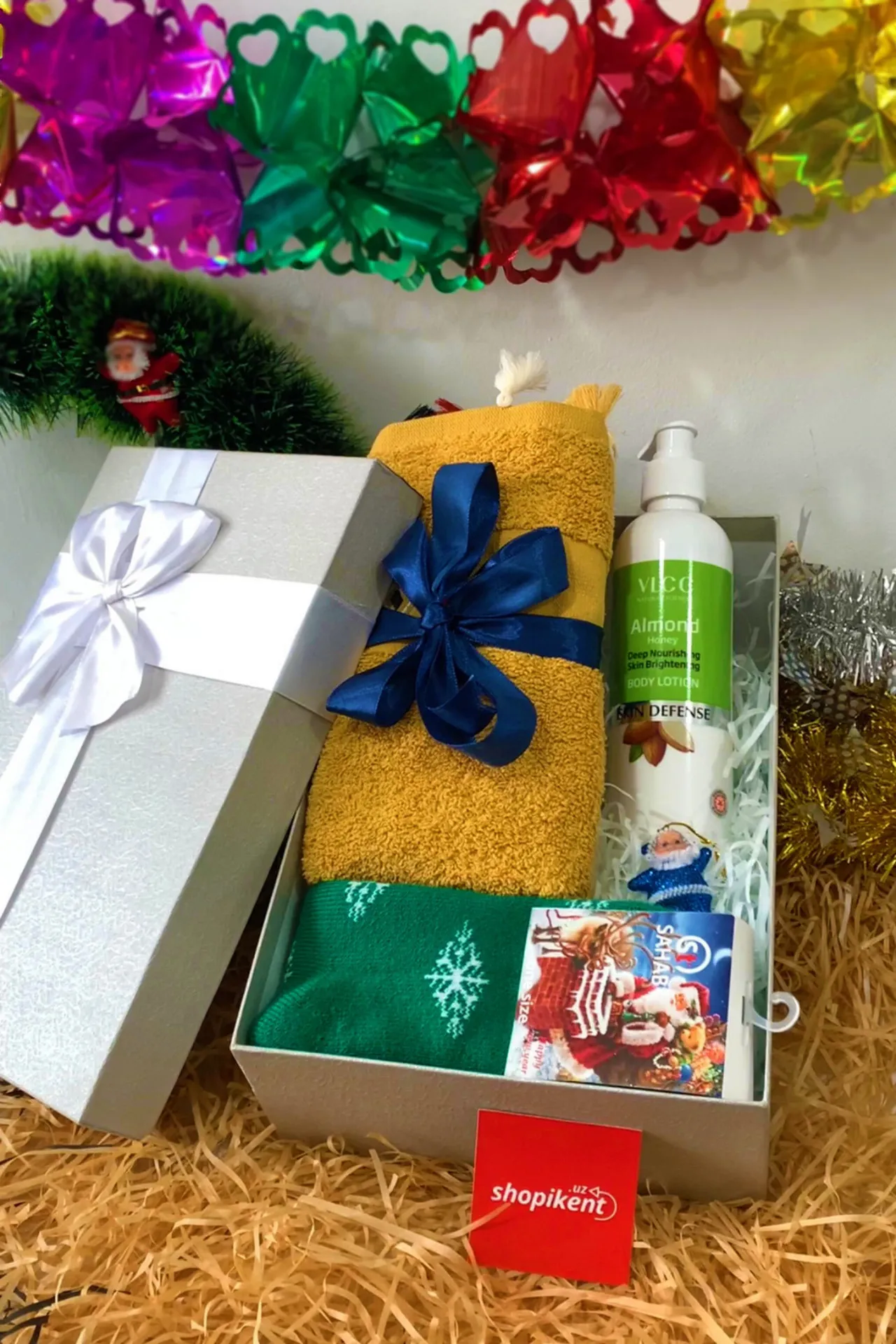 Подарочный набор - лосьон для тела, носки, полотенца, подарочная коробка n0229 SHK Gift#1