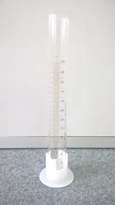 Цилиндр с делением на стеклянной основе с носиком 250 мл